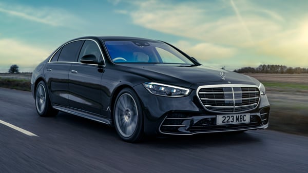 1-Mercedes-S-Class-plug-in