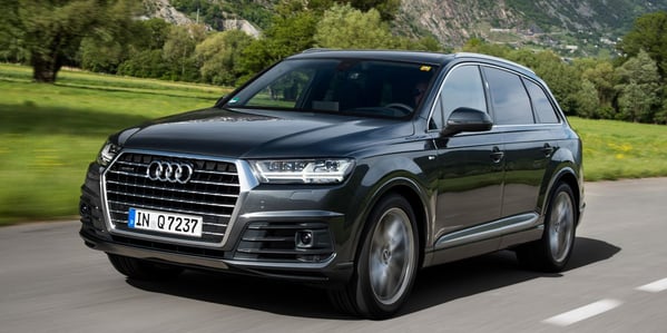 Black Audi Q7