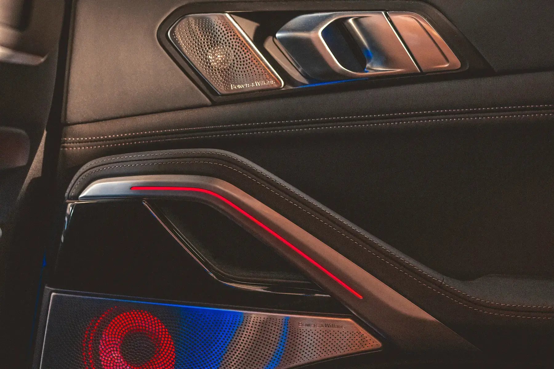BMW-Bowers-&-Wilkins-Diamond-Surround-Sound