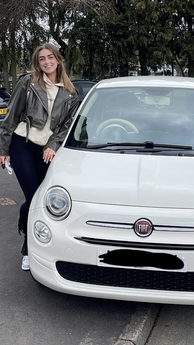 Bethany Fletcher - “I bought my very own first car using Carmoola who helped me out so much with the whole process” 9x16 copy
