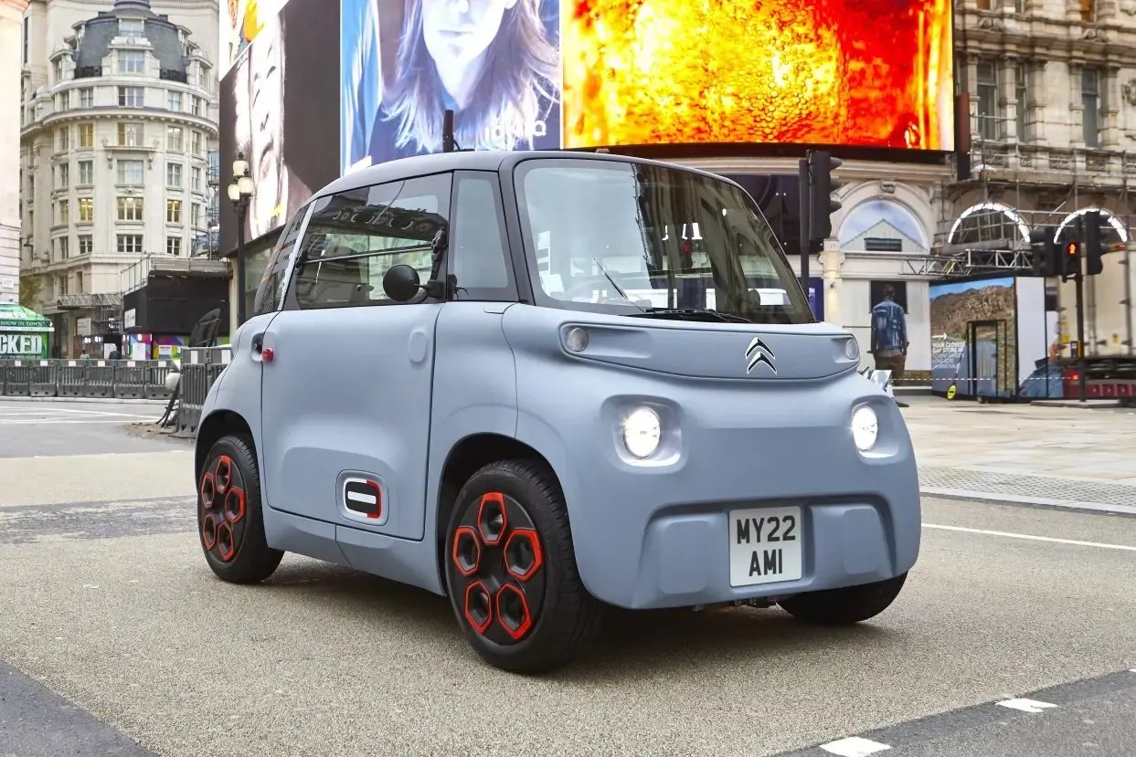 Citroen-Ami-parked-billboards