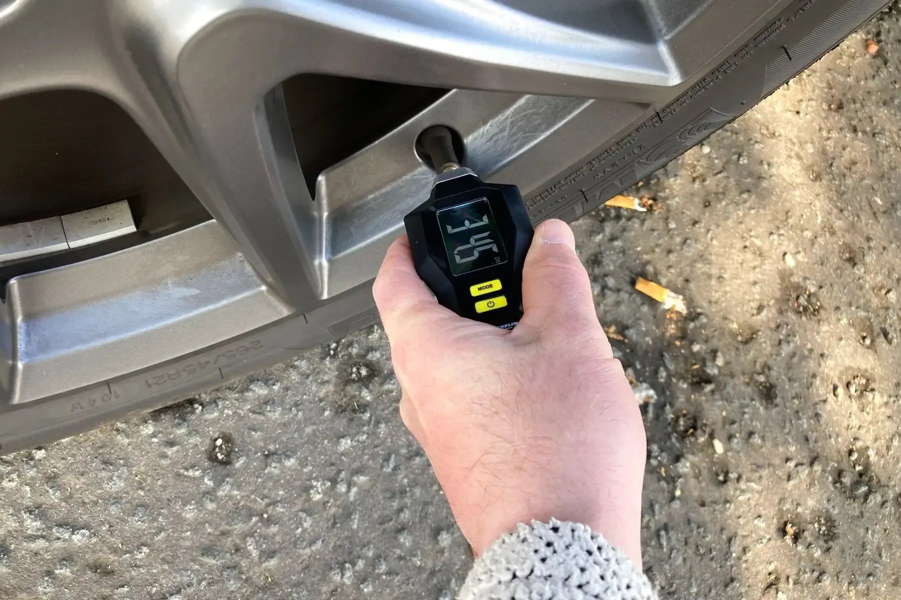 Hack 8_Start Rescue tyre pressure image 1