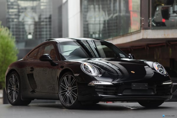 Porsche 911 Carrera 991 Black Edition Coupe