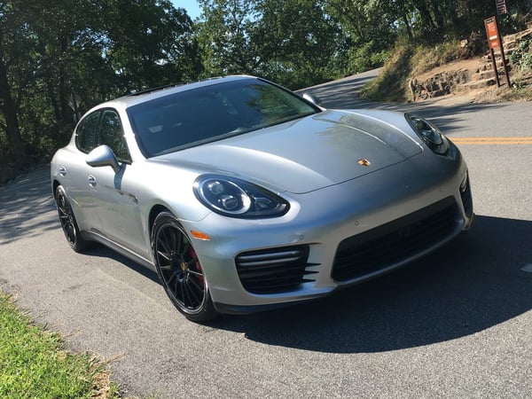 Porsche Panamera GTS (2016)