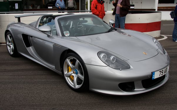 Porsche_Carrera_GT_-_Goodwood_Breakfast_Club_(July_2008)
