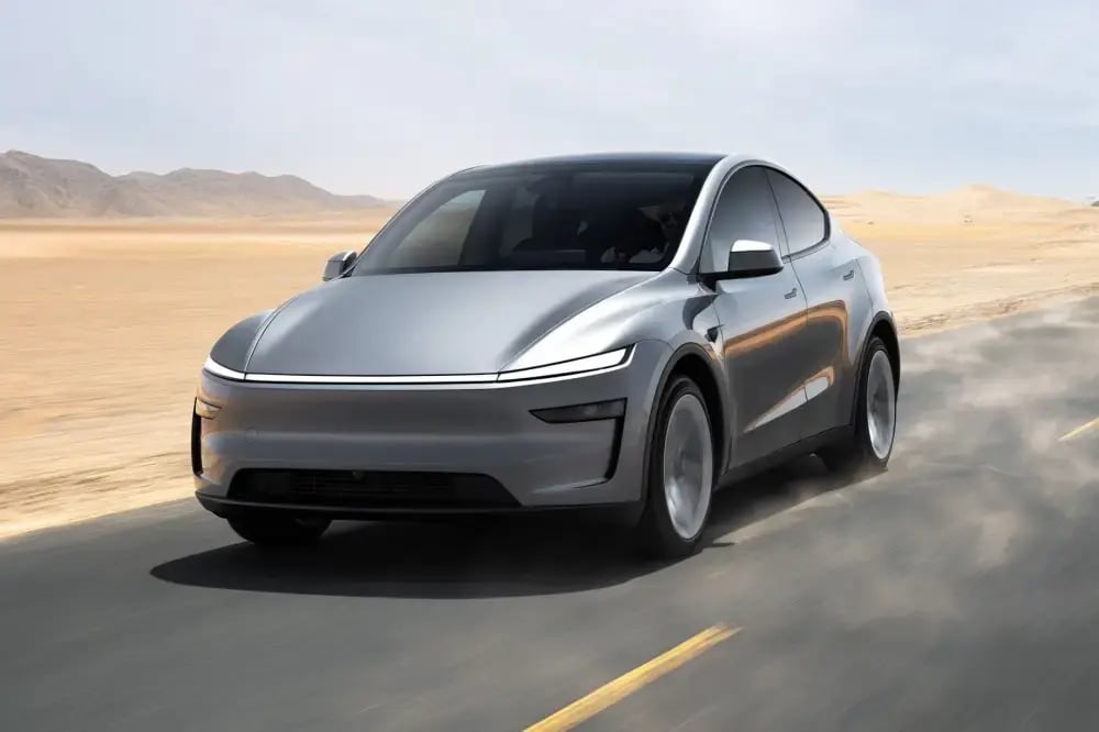 Tesla-Model-Y-driving