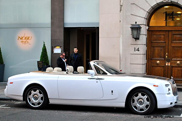 UFC-Champ-Conor-McGregor-Gets-A-2015-Rolls-Royce-Phantom-Drophead-11