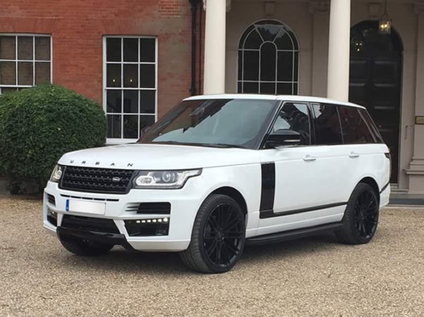 White Range Rover Vogue