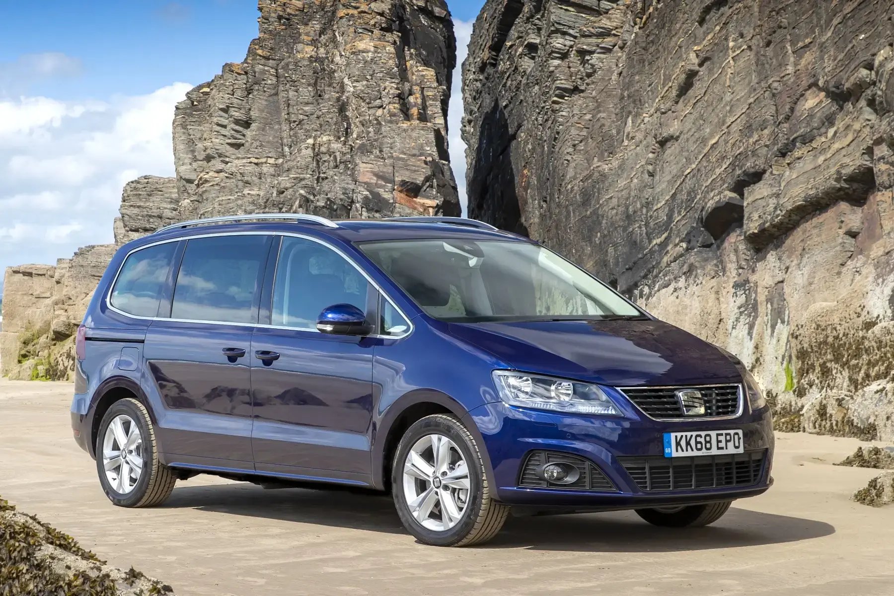 blue-Seat-Alhambra-side