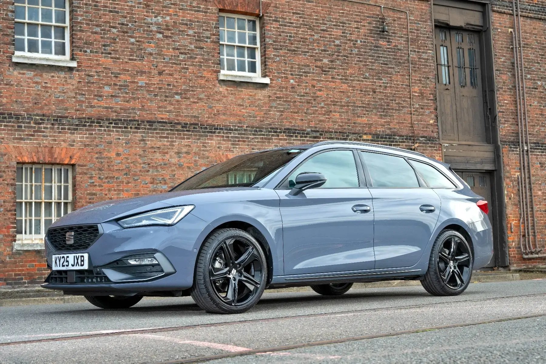 blue-Seat-Leon-Estate
