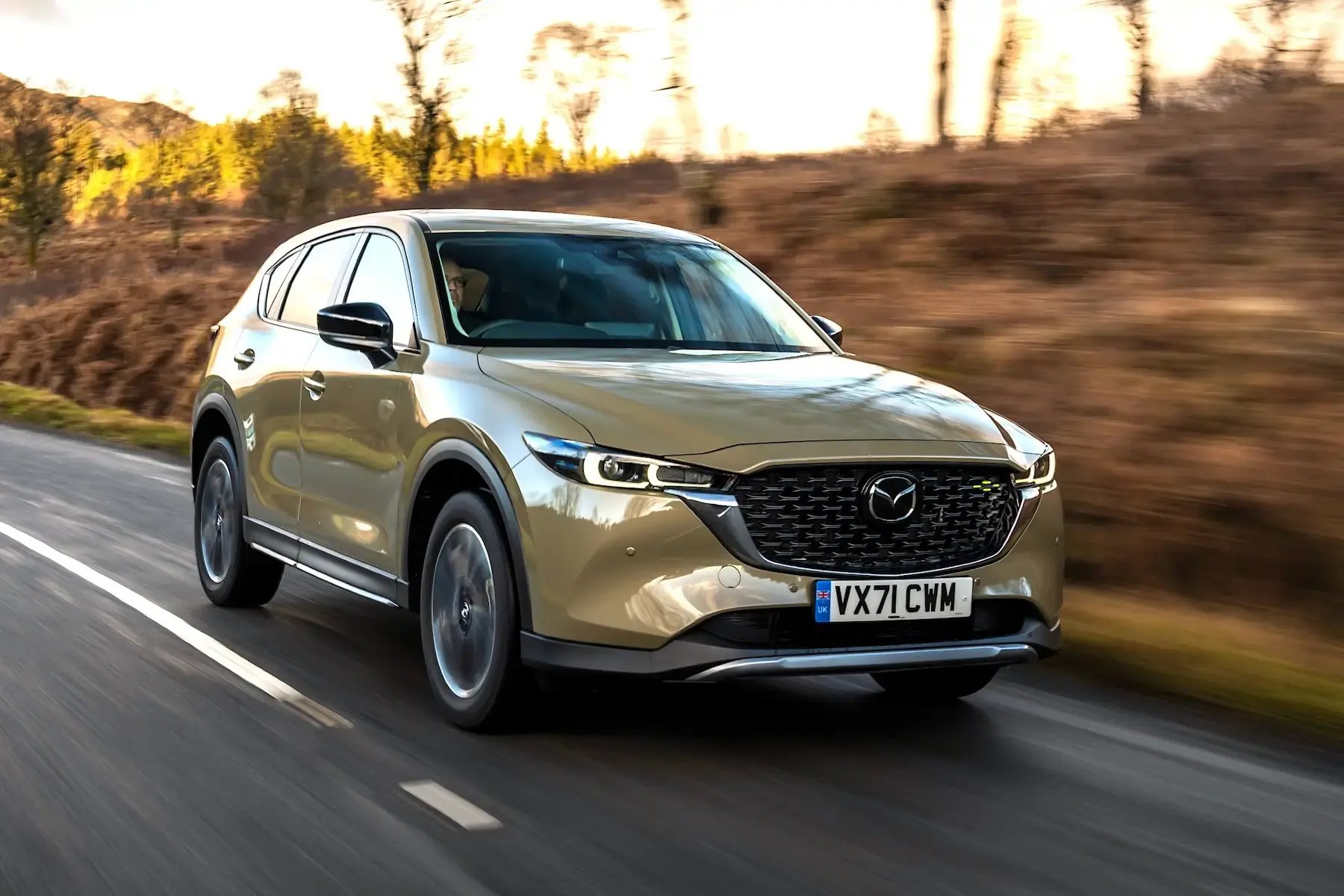 bronze-Mazda-CX-5-dynamic