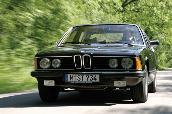 classic_and_sports_car_BMW_7_series_TB_lead