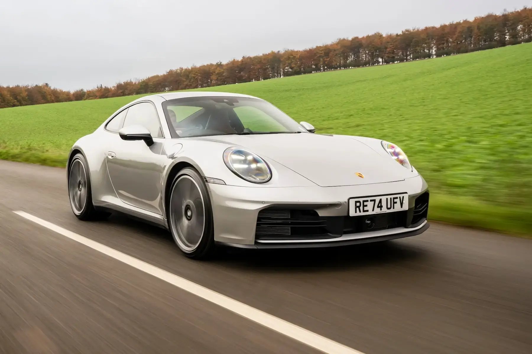 light-beige-Porsche-911-dynamic-front