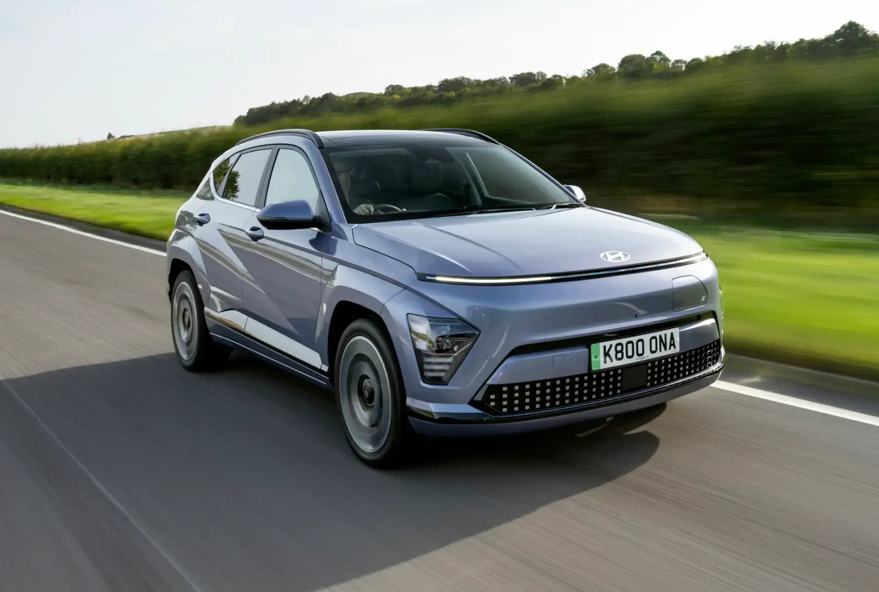 mauve-Hyundai-Kona-Electric-dynamic