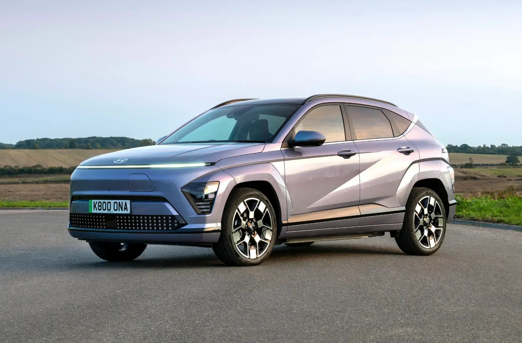 mauve-Hyundai-Kona-Electric-parked