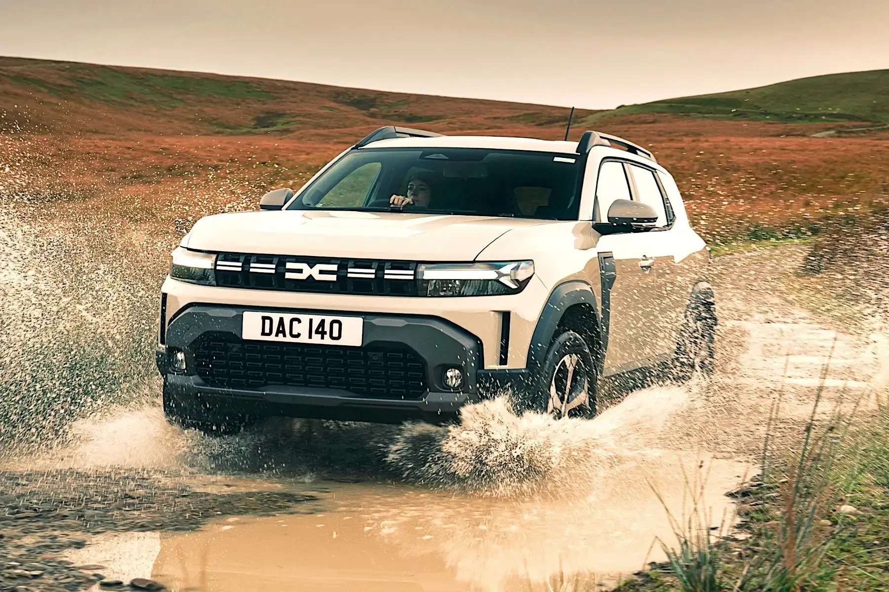 off-white-Dacia-Duster-off-road