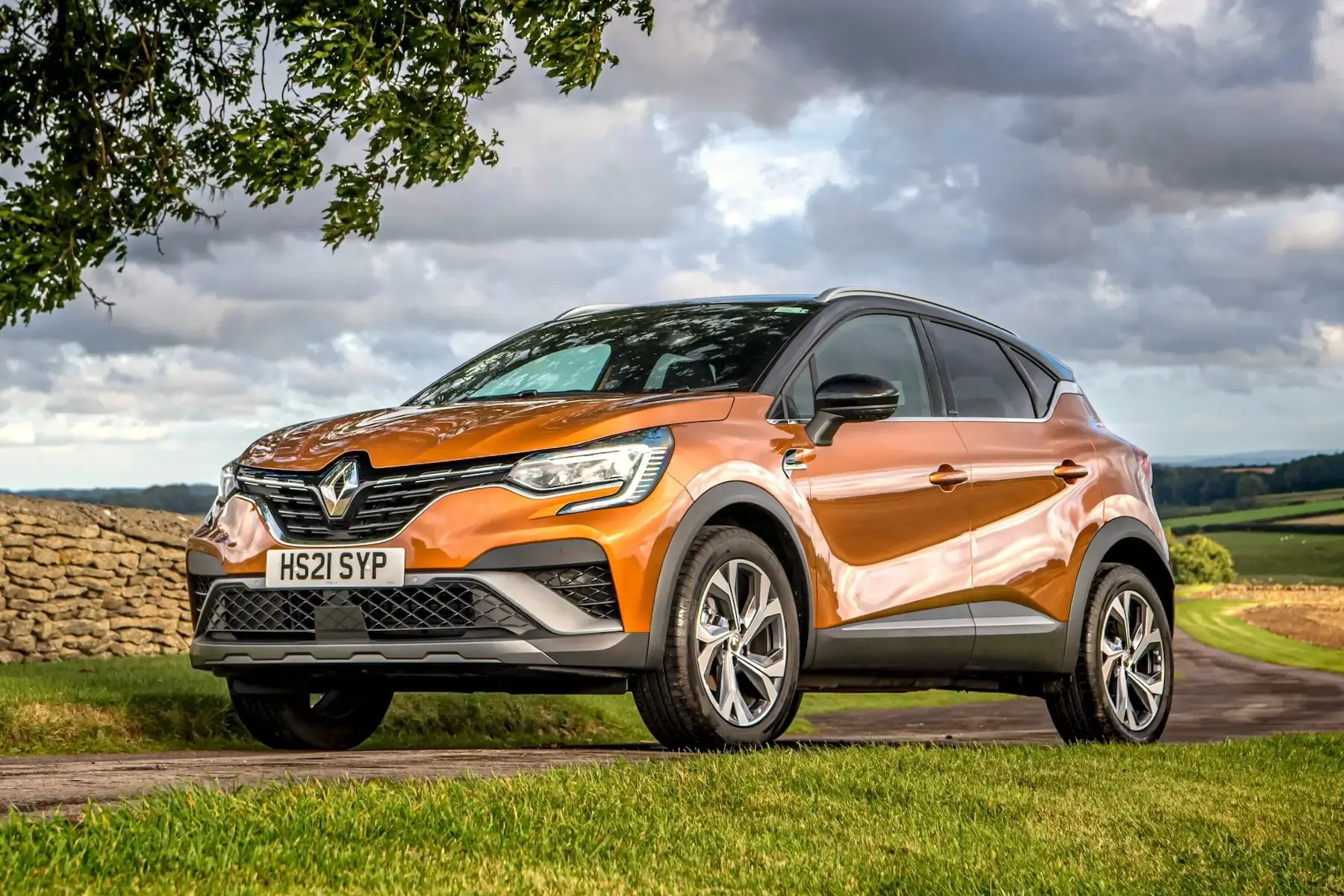 orange-Renault-Captur-parked-front