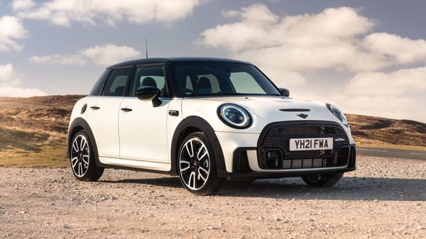 mini hatch