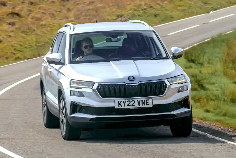 price-white-Skoda-Karoq-dynamic