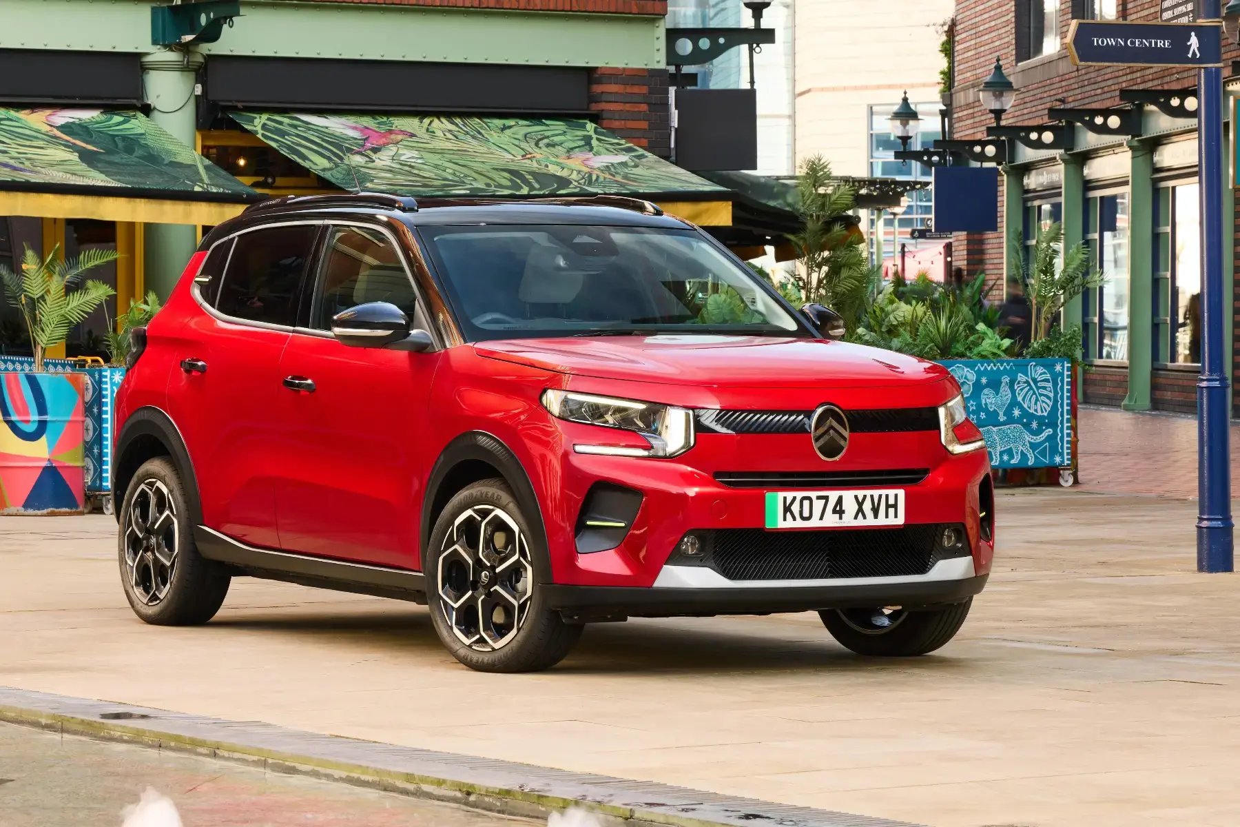 red-Citroen-E-C3-parked-2