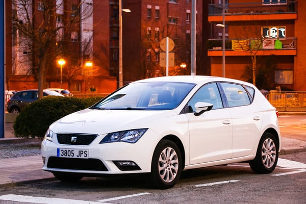 Seat Leon, white