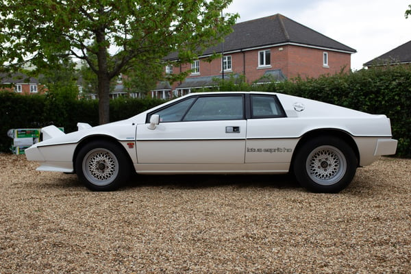 Lotus Esprit S1