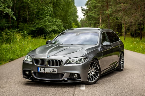 BMW Touring in the countryside