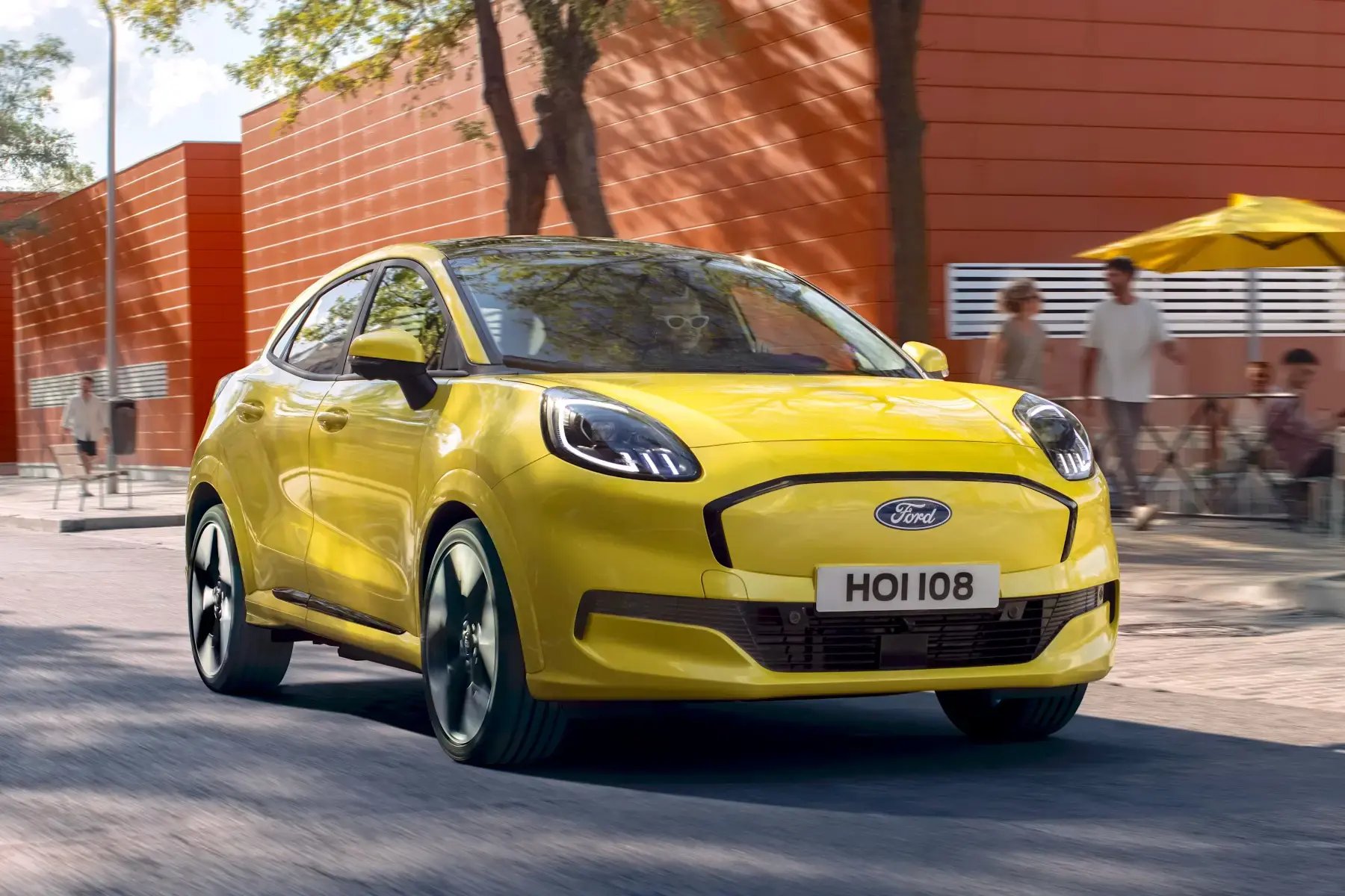 yellow-Ford-Puma-dynamic