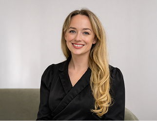 lucinda carmoola team