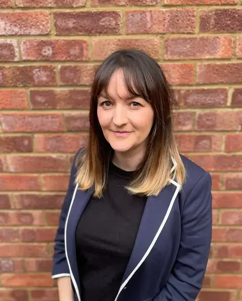 https://www.carmoola.co.uk/hubfs/rebecca-goodman-headshot%20(1).webp
